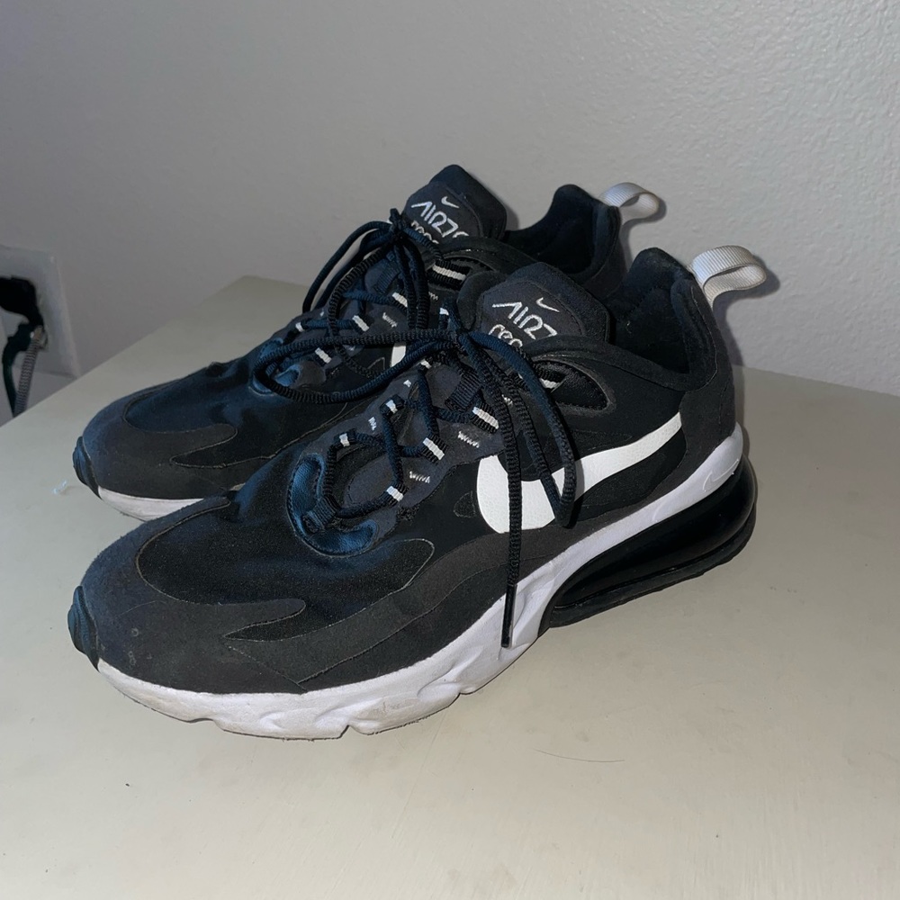 Nike 270 React